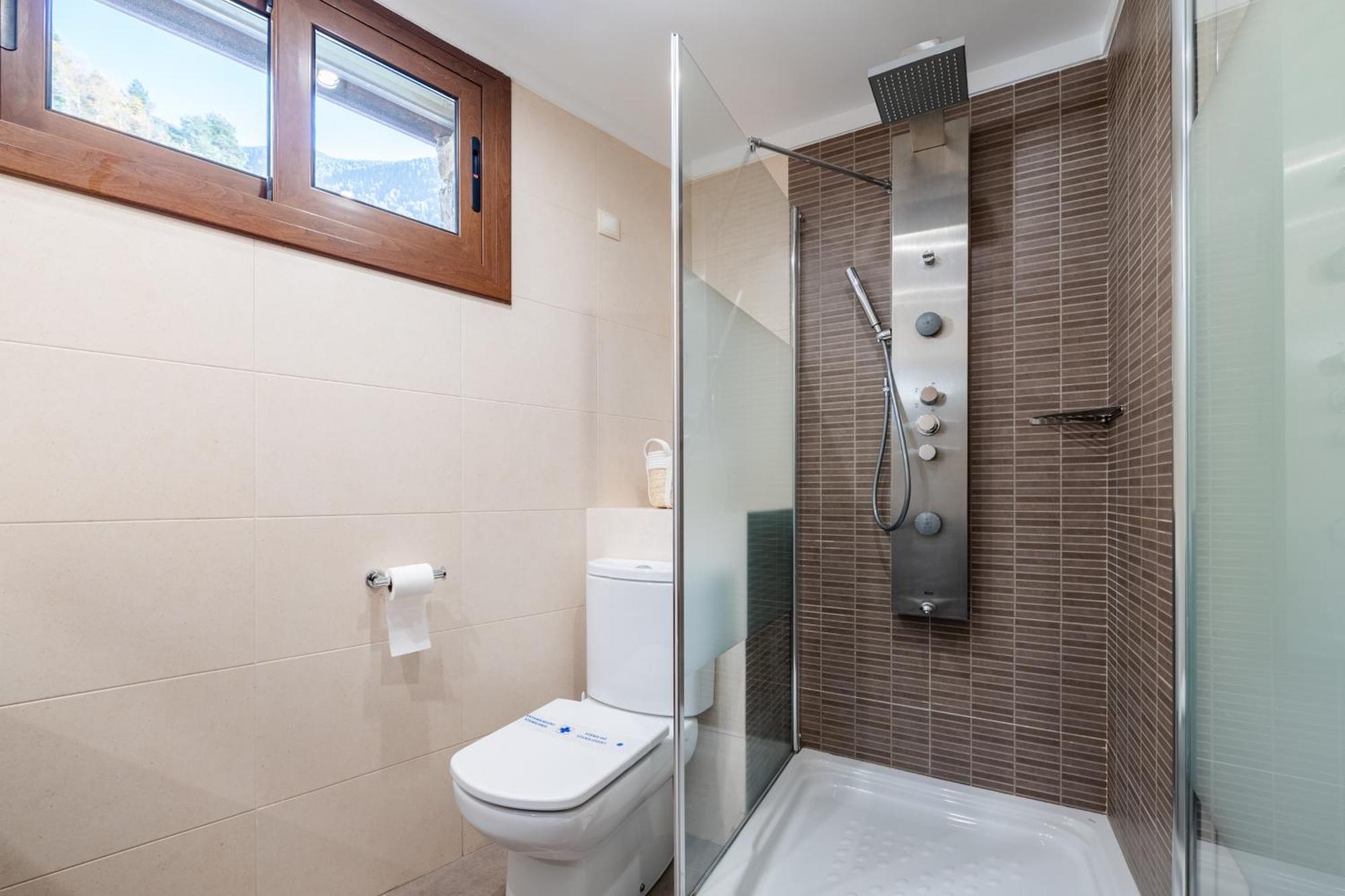 Moderno Pic Negre Con Vistas Apartment